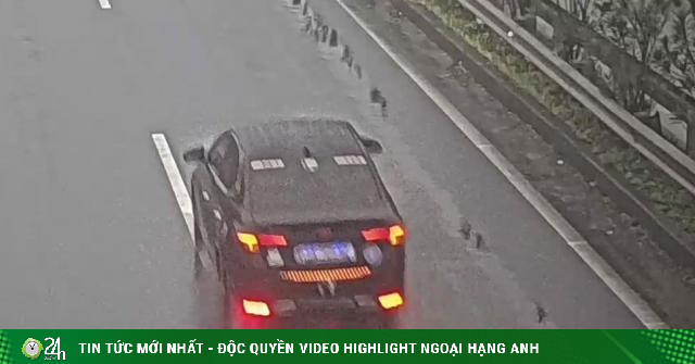 Clip: Cars running in the opposite direction at a terrifying speed of tens of kilometers on the highway