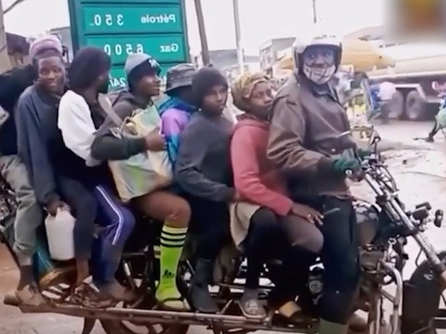 Xe máy - Xe đạp - Clip: Siêu phẩm mô tô 8 chỗ, bất chấp giá xăng tăng