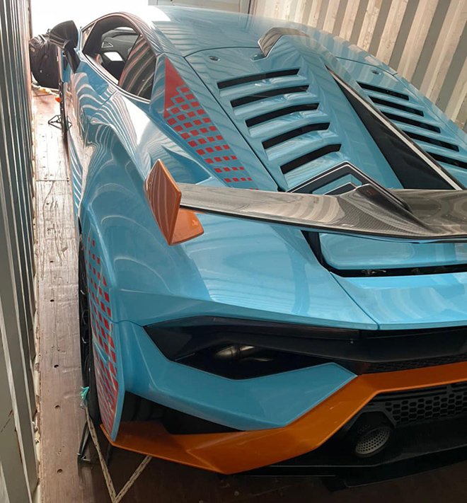 The second Lamborghini Huracan STO supercar photo appeared in Vietnam - 4