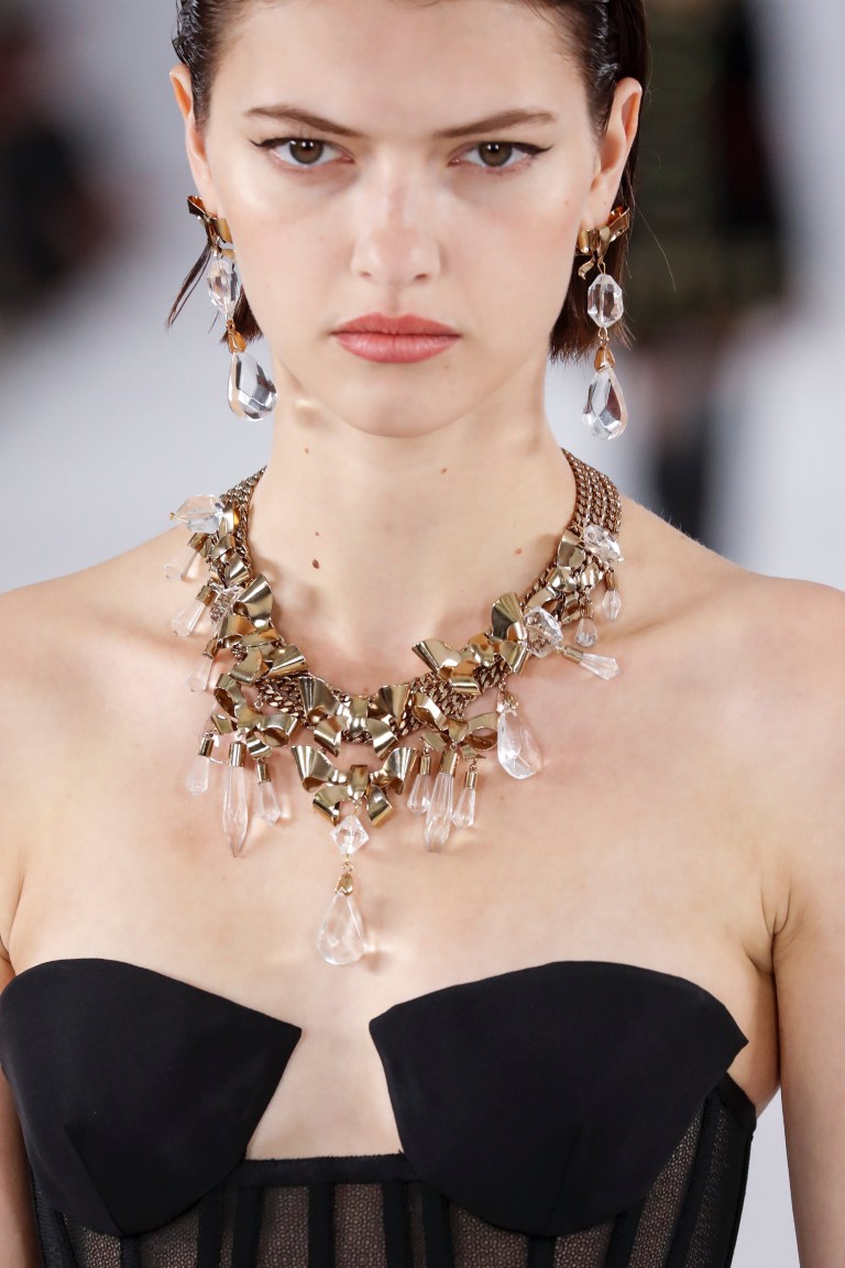 The most beautiful jewelry designs on the runway Fall Winter 2022 - 4