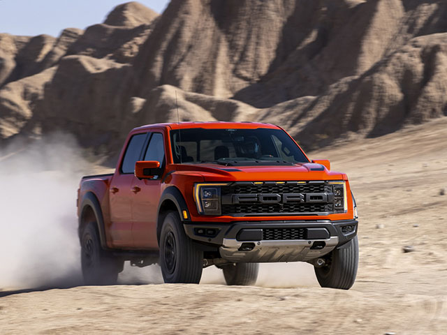 Tin tức ô tô - "Đầy bình" xăng Ford F-150 Raptor 2022 hết bao nhiêu tiền?