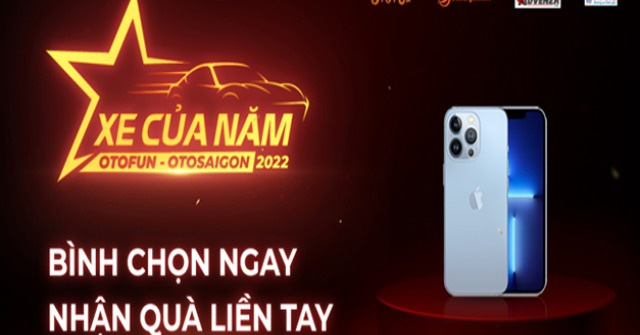 3 Iphone 13 phones are waiting for people to vote for Car of the Year 2022