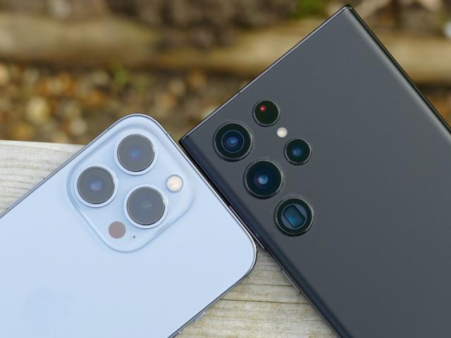 Thời trang Hi-tech - Lựa chọn bộ đôi smartphone đẳng cấp bậc nhất hiện nay khi chỉ chênh nhau 1 triệu đồng