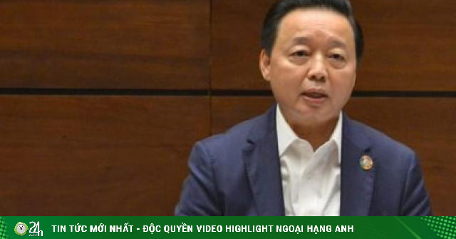 Minister Tran Hong Ha answered questions about the auction of land “in the sky” and then dropped the stake