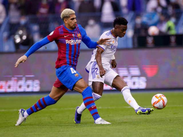 Bóng đá - Thư hùng Siêu kinh điển: Messi - Ronaldo đã ở phía sau, chờ thế hệ "Galacticos" mới