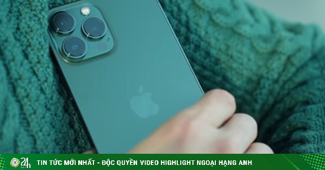 Check out the beautiful shimmering “trendy” green smartphone-Hi-tech fashion