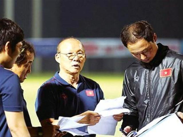 Bóng đá - Ai 'cởi trói' cho HLV Park Hang-seo?