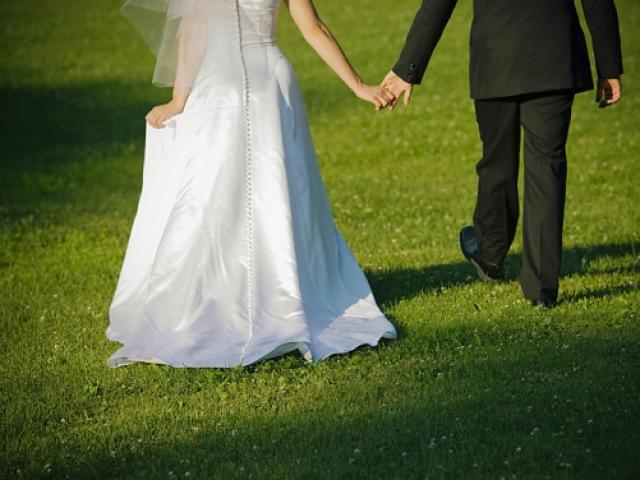 Bạn trẻ - Cuộc sống - Chỉ 5 ngày sau khi cưới, vợ cạo tóc làm ni cô vì chồng quá lười