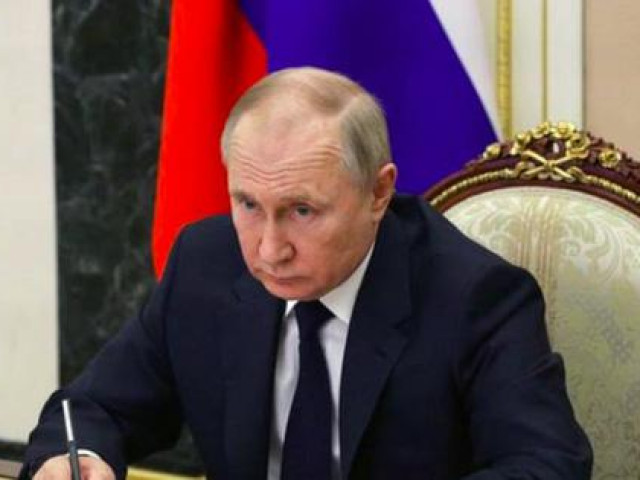 Tổng thống Putin cảnh báo ”những kẻ phản bội Nga”