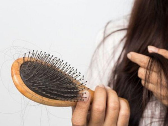 Rụng tóc nhiều hậu COVID-19, nên ăn gì để khắc phục?