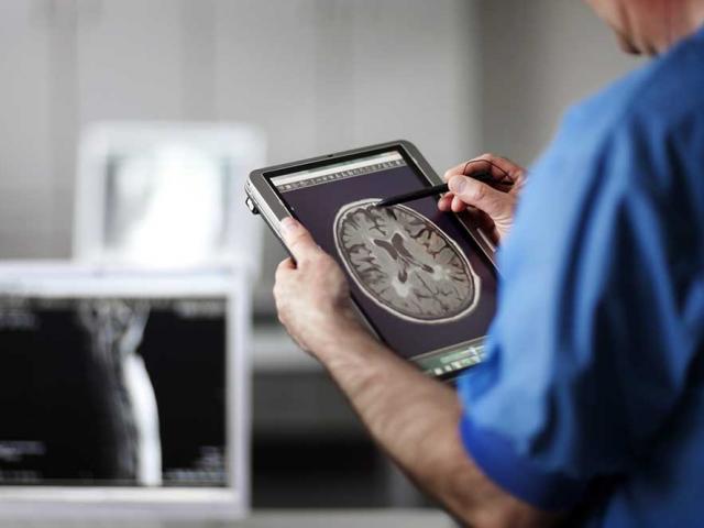 Sức khỏe đời sống - Ngay cả khi mắc COVID-19 nhẹ, não bộ cũng có sự tổn thương, chất xám bị giảm đáng kể