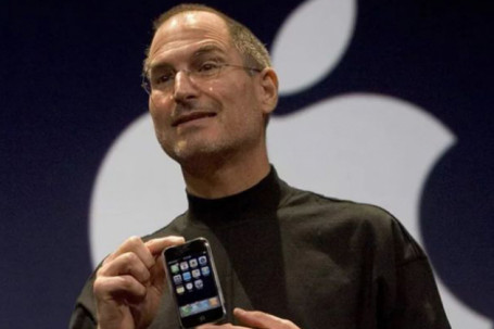 Bài phát biểu về iPhone của Steve Jobs đã thay đổi mọi thứ như thế nào?