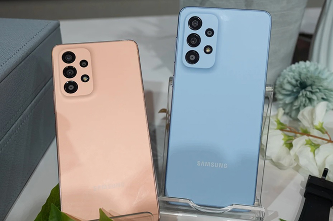 Launched Galaxy A53 5G and Galaxy A33 5G: Design unchanged, price from 9.99 million VND - 4
