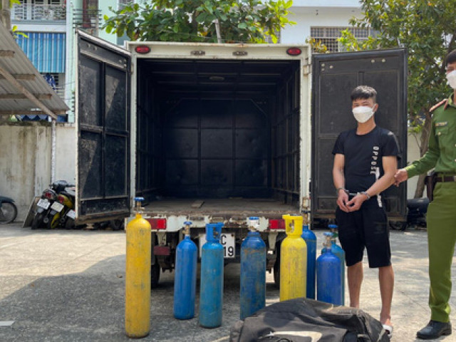 Pháp luật - Triệt phá “dịch vụ” ship khí cười tận nơi cho dân chơi Đà Nẵng