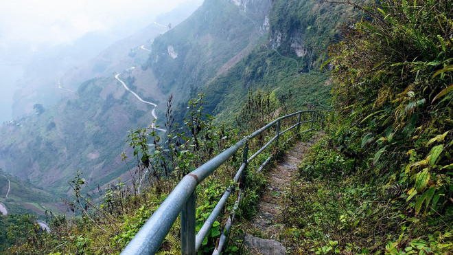 Conquering the god cliff - the precarious walking path by the abyss - 10