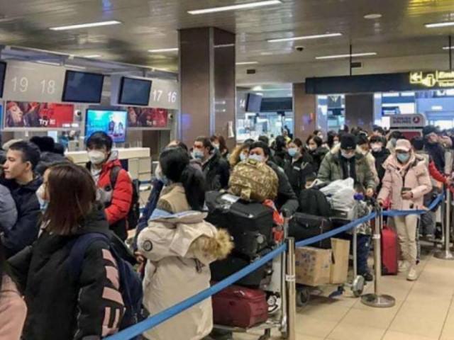 Hai chuyến bay trong 1 ngày đưa 600 công dân Việt sơ tán khỏi Ukraine về nước
