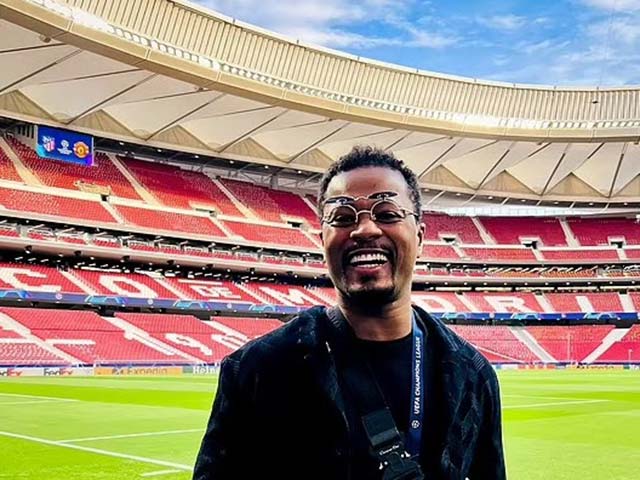 Bóng đá - Cựu SAO MU Evra tung đấm trên võ đài, đấu sao YouTube giống Logan Paul