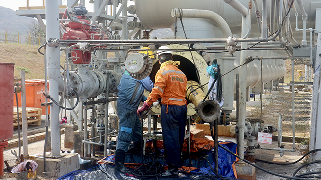 KVT phối hợp với DVK thực hiện công tác BDSC bộ thiết bị phân tách khí đầu vào Slug Catcher&nbsp;SC-02