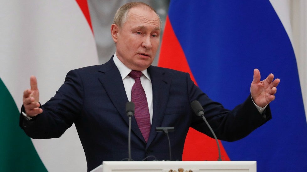 Ông Putin cho rằng Ukraine đang tìm cách để kéo dài cuộc đàm phán với Nga (ảnh: RT)