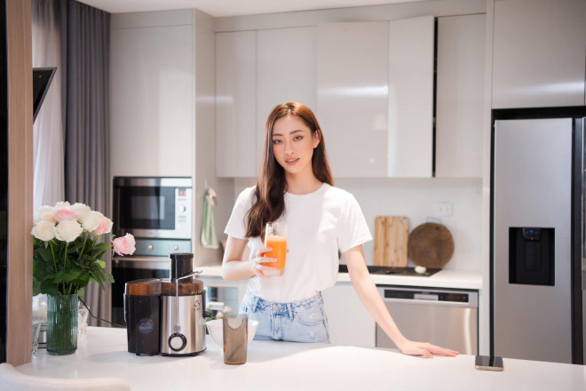 Có thể thấy nàng Hậu theo đuổi phong cách tối giản, hiện đại.