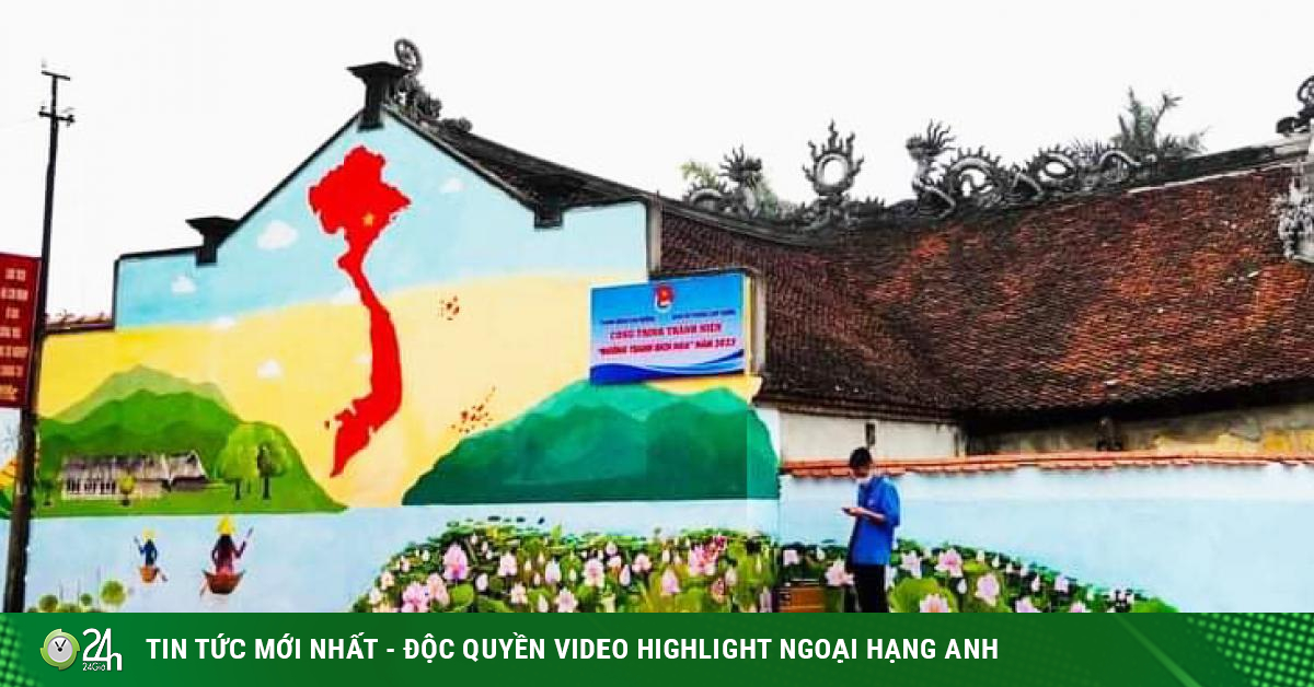 National-level relic ancient communal house was painted and painted to make posters
