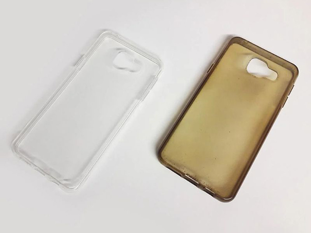 Thời trang Hi-tech - Tại sao ốp lưng trong suốt bị chuyển sang màu vàng?
