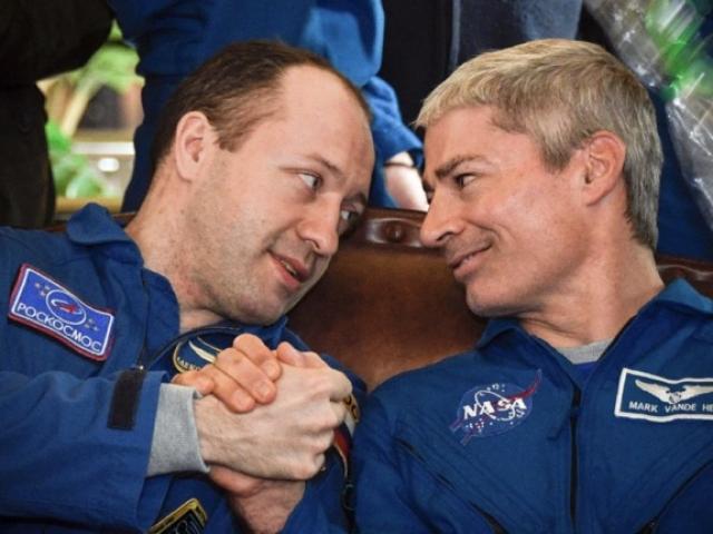 Tình cảnh khó xử của phi hành gia Mỹ trên trạm ISS giữa căng thẳng Nga – Mỹ leo thang