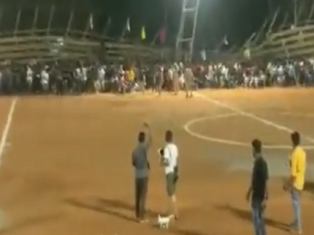 Bóng đá - Tin mới nhất bóng đá tối 20/3: Sập khán đài tại Ấn Độ, hơn 200 người bị thương