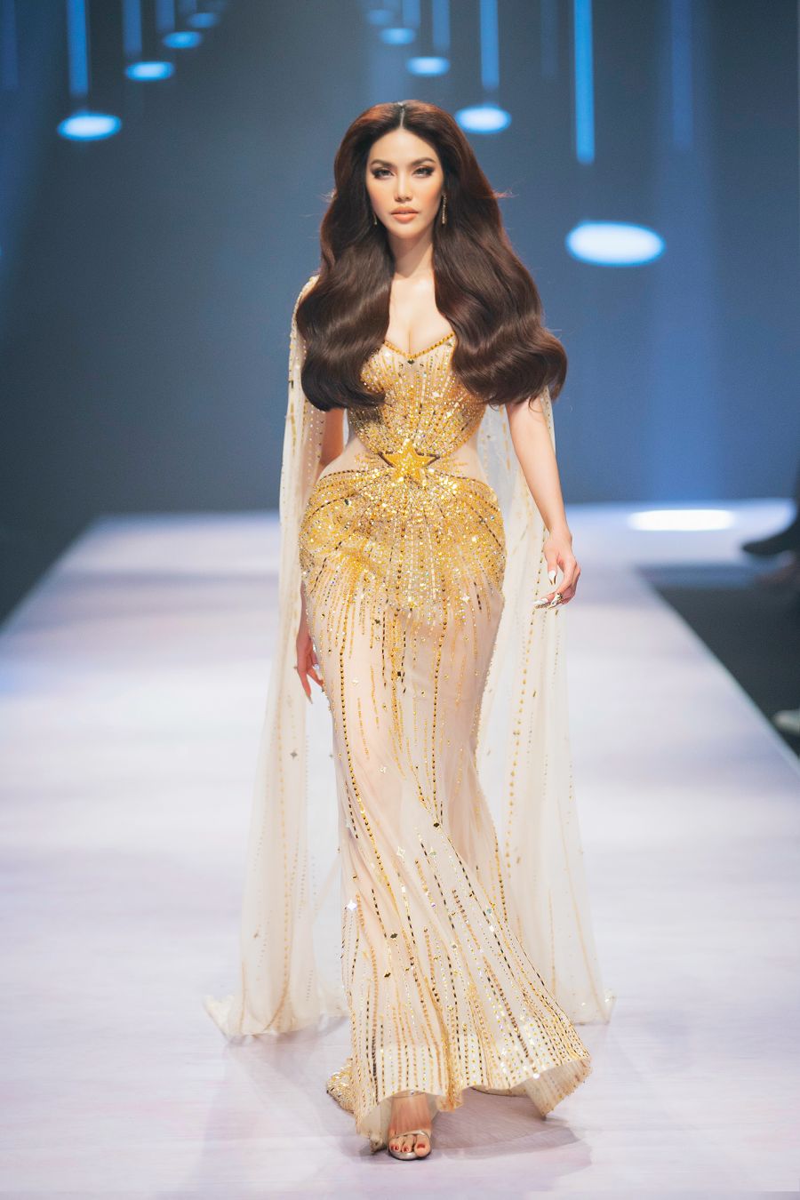 Supermodel Lan Khue is attractive at the show "The Glory"  by Nguyen Minh Tuan - 3