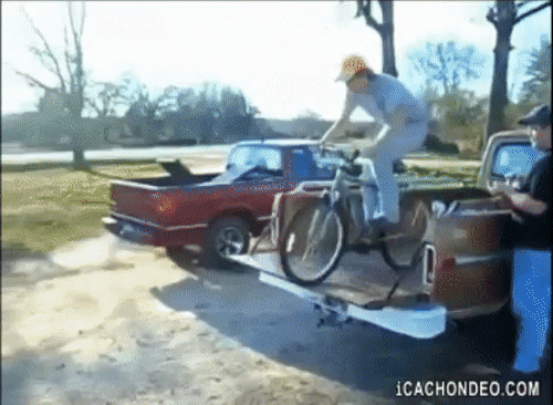 Cái kết hài hước của những người vụng về còn thích thể hiện - 7