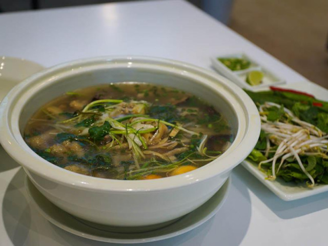 Tin tức trong ngày - Đà Nẵng: Bán 2 tô phở gần 600.000 đồng, chủ quán nói gì?