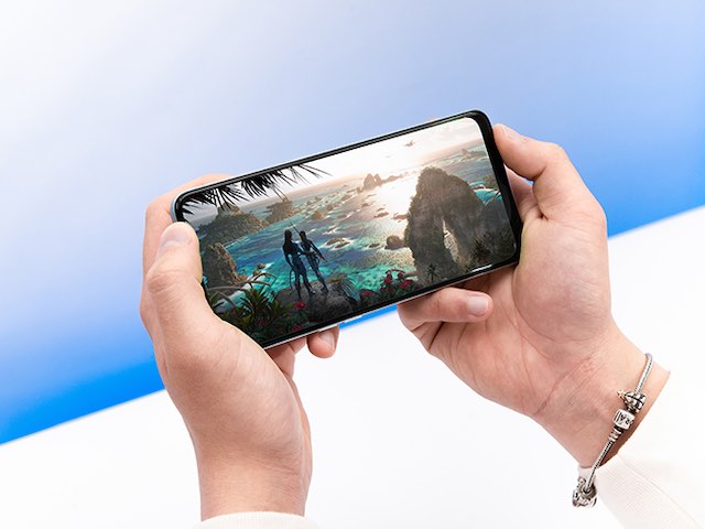 Trên tay Oppo Reno7 Z 5G siêu đẹp, giá 10,49 triệu đồng