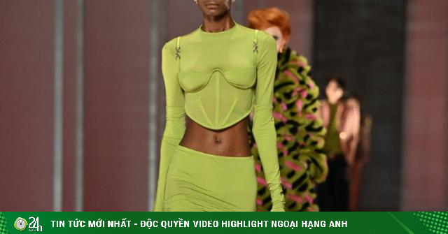 The most beautiful green designs on the runway Fall Winter 2022-Fashion Trends