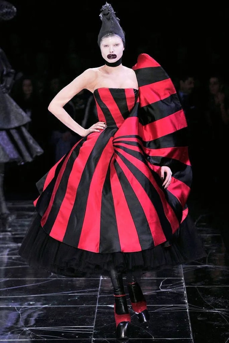 Alexander McQueen's most impressive collections - 16