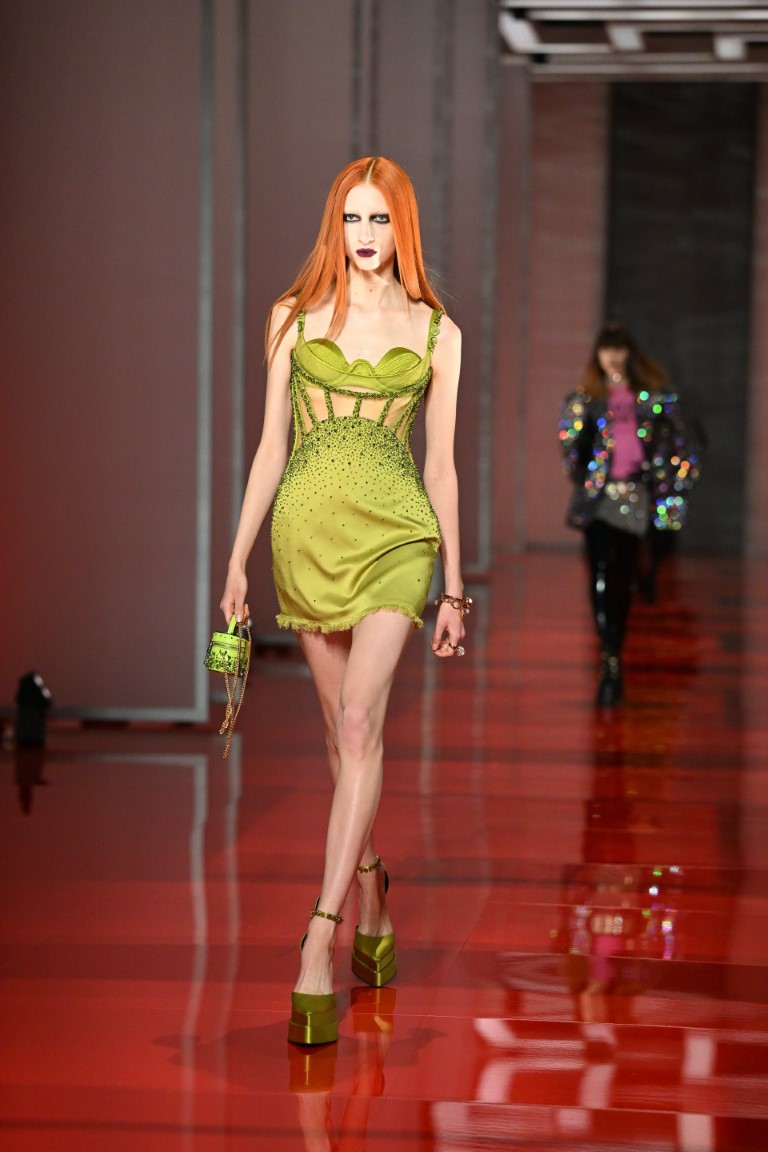 The most beautiful green designs on the runway Fall Winter 2022 - 8