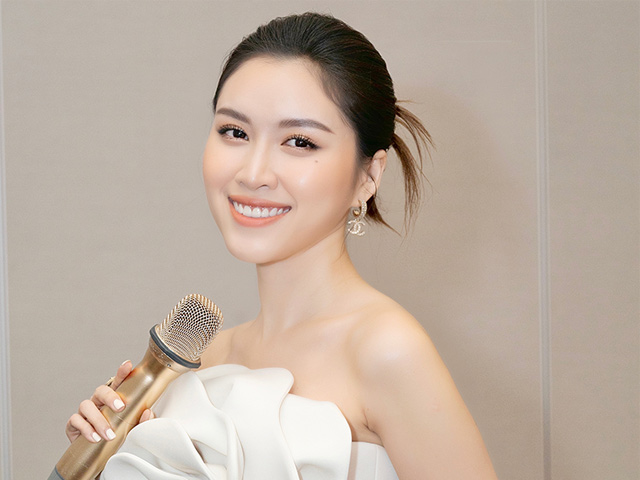 Giải trí - Nữ “MC 3000 chữ” từ bỏ thi nhan sắc, nhận giải MC xuất sắc nhất gây bất ngờ