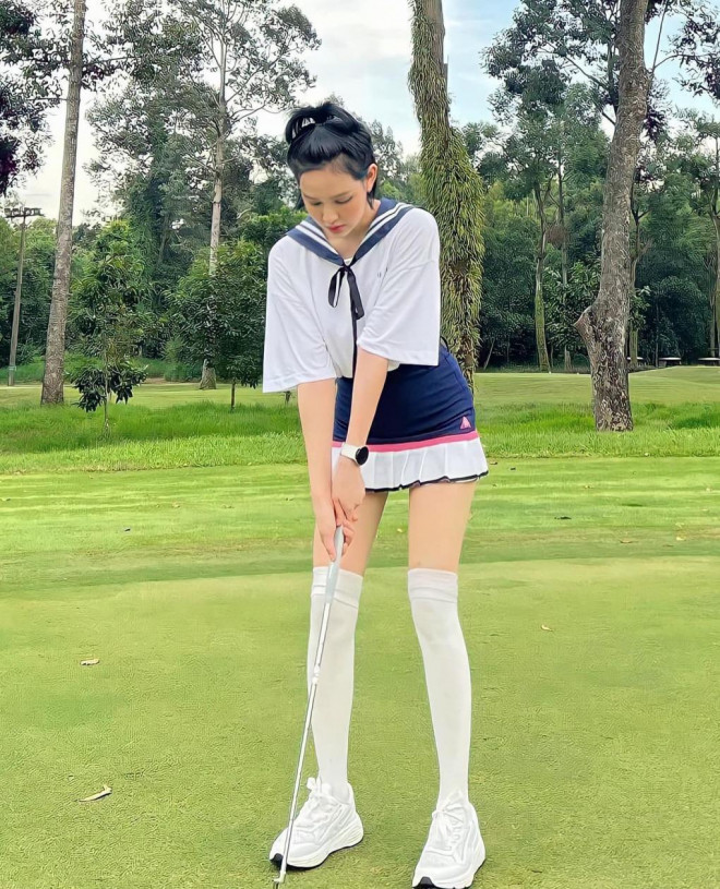 Hien Ho's unique golf fashion - 5