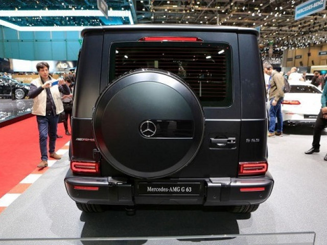 Ngắm xe - Từ vụ ca sĩ Hiền Hồ: Khám phá Mercedes-AMG G63 'chất' như thế nào?