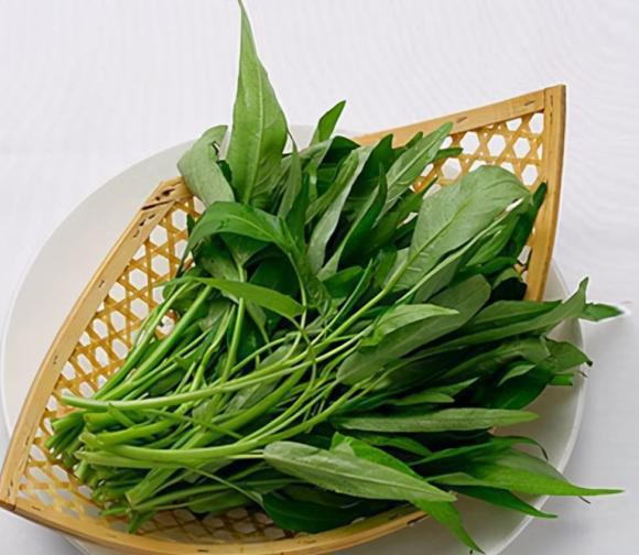 The dangerous taboos when eating water spinach need to be removed immediately lest "poison"  body - 2