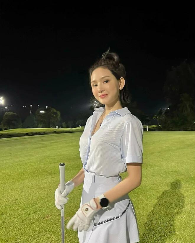 Hien Ho's unique golf fashion - 1