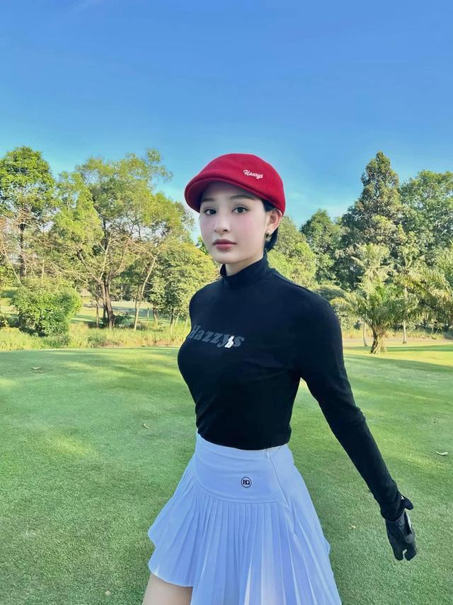 Hien Ho's unique golf fashion - 6