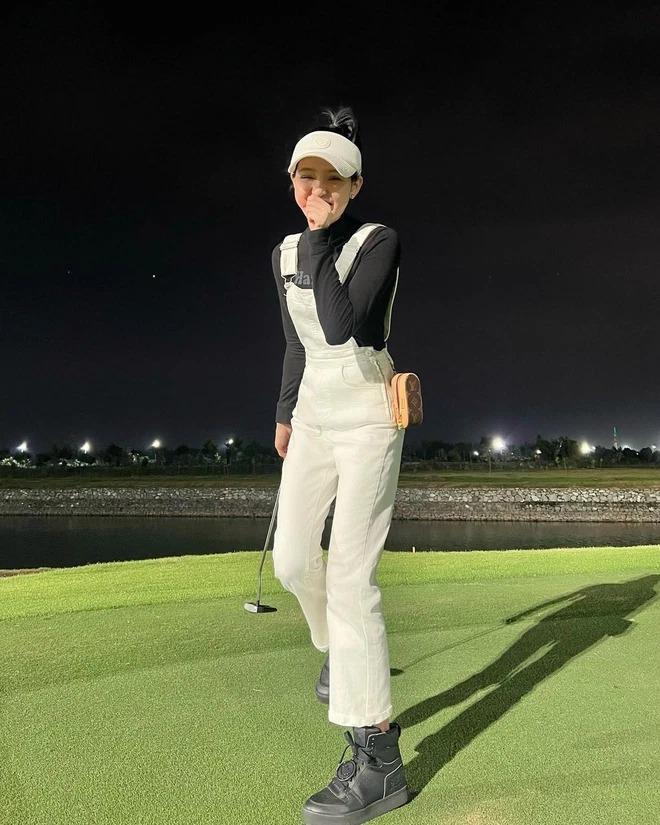 Hien Ho's unique golf fashion - 9
