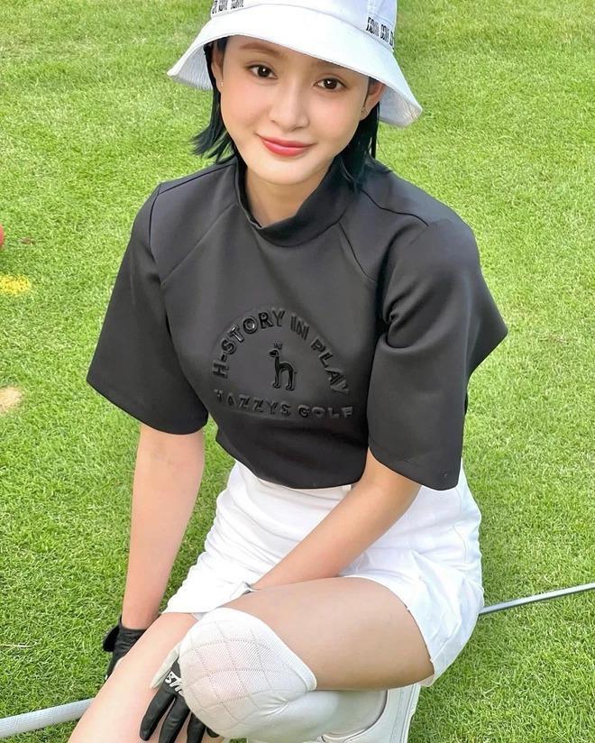 Hien Ho's unique golf fashion - 10