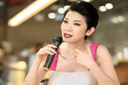 Giải trí - Dàn soái ca "6 múi" hé lộ sự thật ít biết về "bà trùm chân dài" Xuân Lan