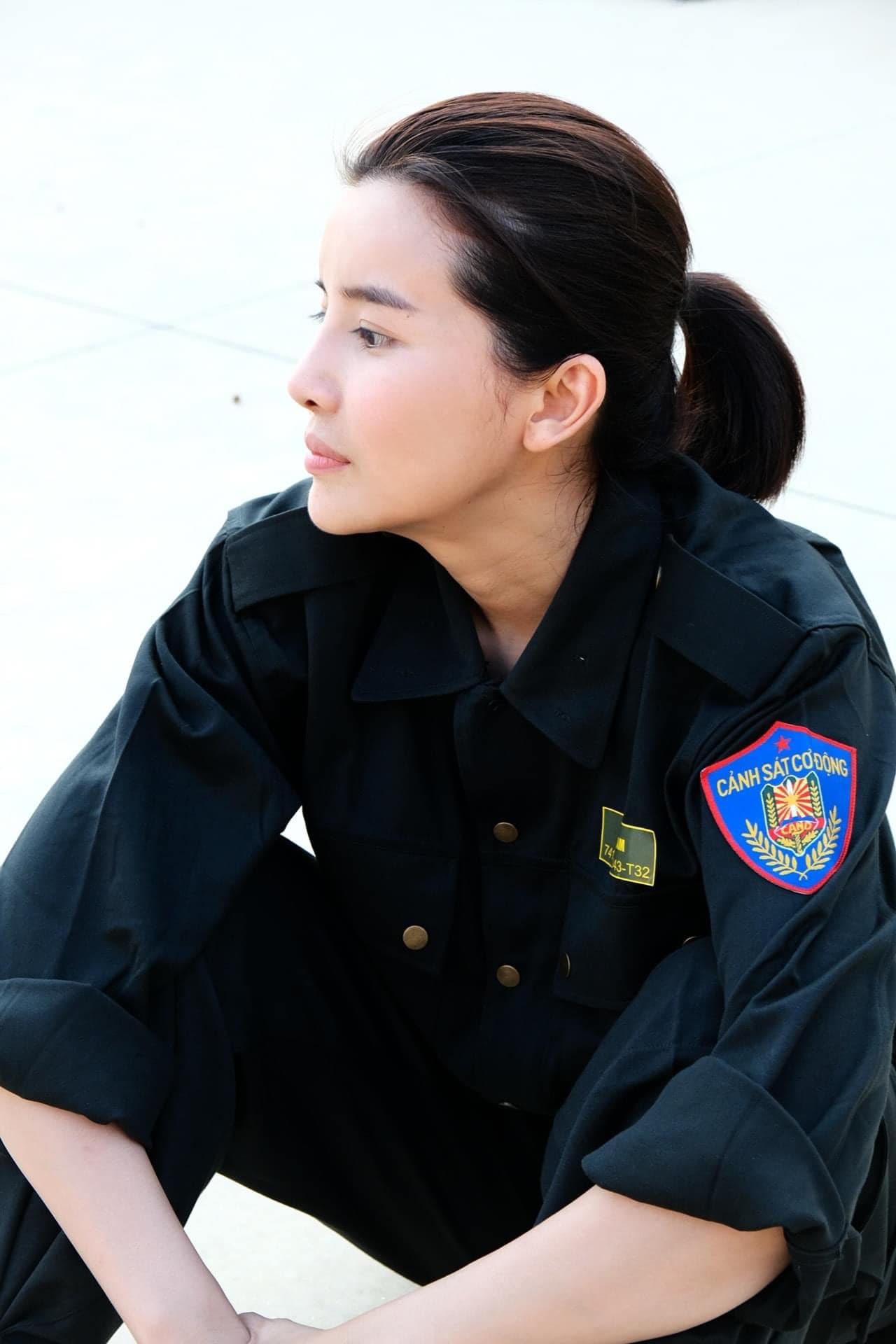 Female lieutenant film "Underground storm"  has a beautiful body that is attractive thanks to hard work and fights - 1