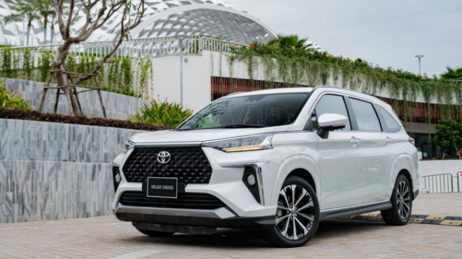 Toyota Veloz Cross ra mắt, cạnh tranh với Mitsubishi Xpander Cross? - 1