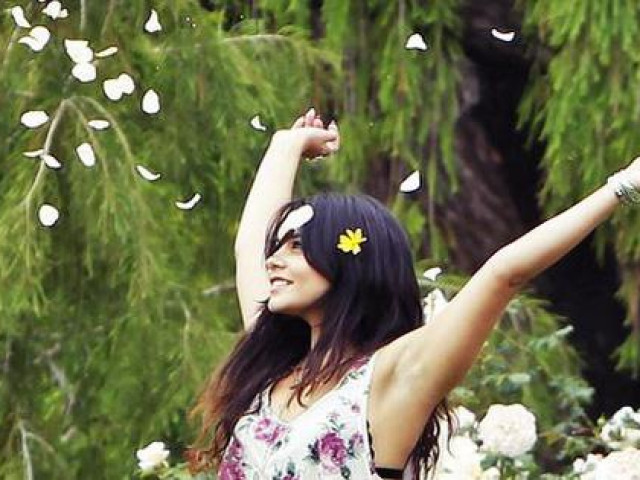 Làm đẹp - Bí quyết trẻ đẹp của ‘công chúa Disney’ Vanessa Hudgens