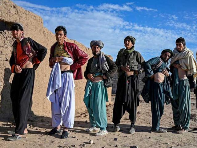 Sức khỏe đời sống - Sống quá túng thiếu, người dân nơi này bán một quả thận để rồi mất luôn sức lao động