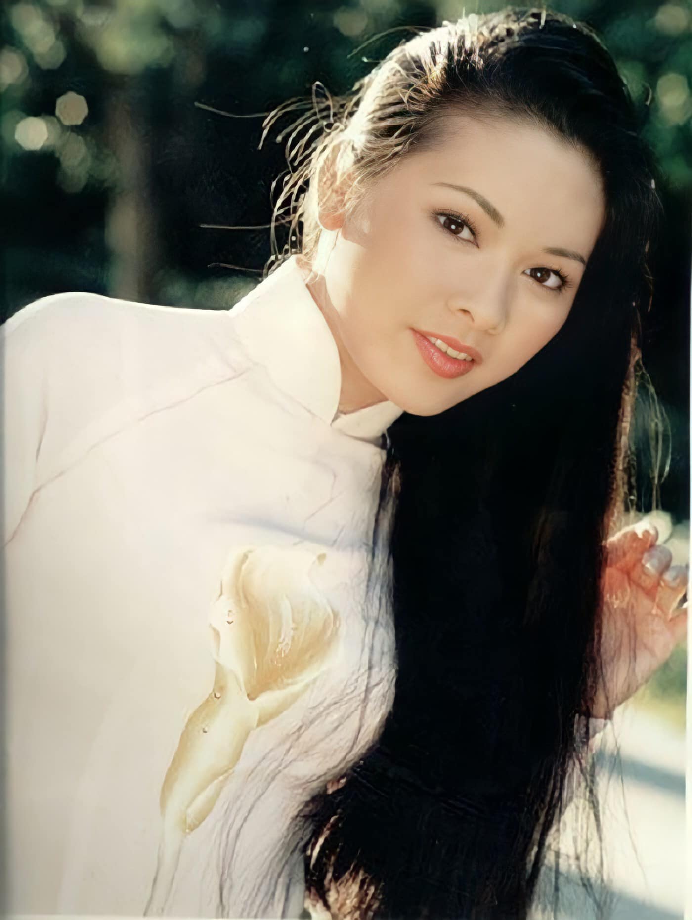 The beauty of the female singer "Winter lover"  still makes fans bewildered at the age of 52 - 6