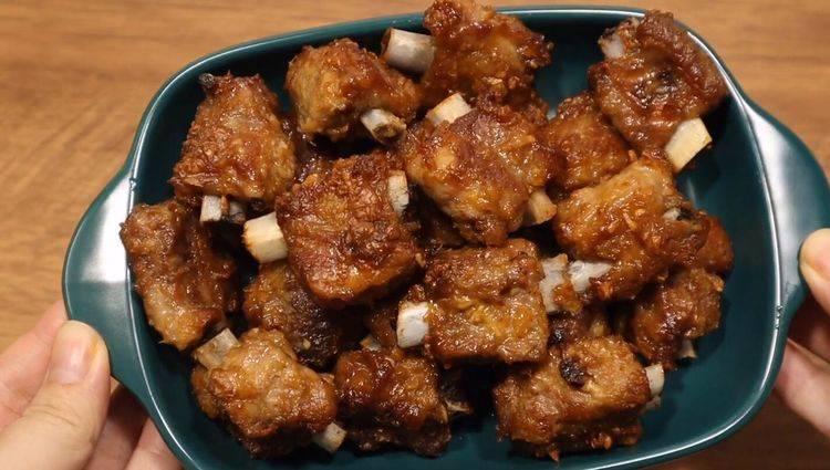 Tired of sweet and sour fried ribs, make this dish right away, delicious and delicious - 1
